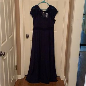 Women’s Plus size formal dress